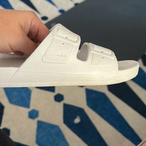 Freedom Moses white slides size 37-38 - Picture 3 of 3